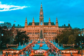 Photograph of stately building in Vienna, Austria, at dusk